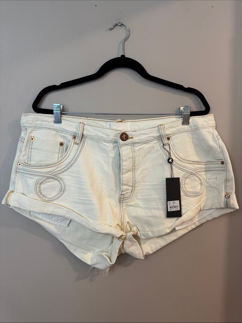 NWT One Teaspoon Le Loop Bandits Xanthe Cream Denim Shorts Size 34